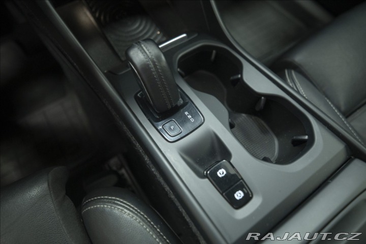 Volvo XC40 2,0 T5 AWD NAVI KAMERA TA 2018