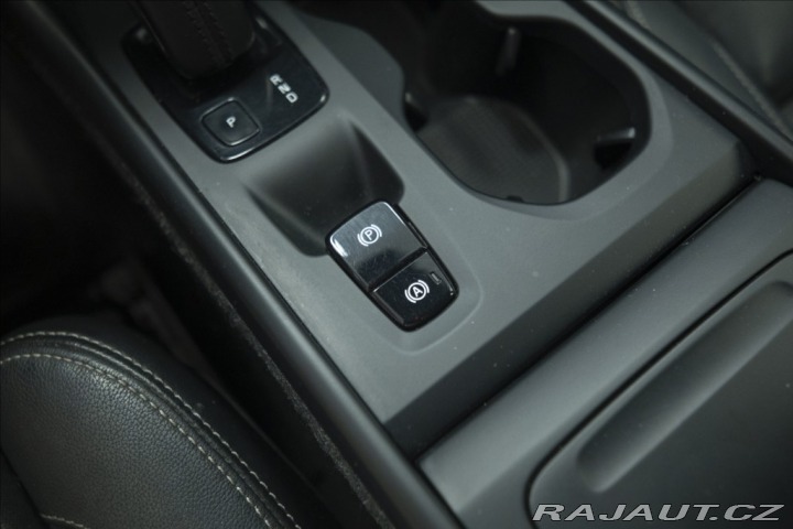 Volvo XC40 2,0 T5 AWD NAVI KAMERA TA 2018