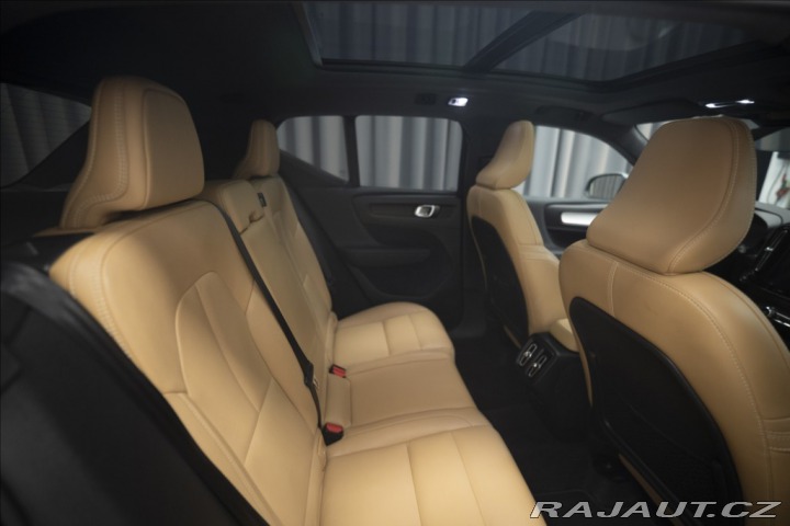 Volvo XC40 2,0 D4 AWD NAVI KAMERA TA 2018