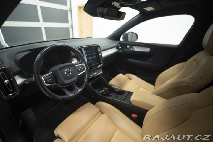 Volvo XC40 2,0 D4 AWD NAVI KAMERA TA 2018