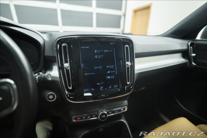Volvo XC40 2,0 D4 AWD NAVI KAMERA TA 2018