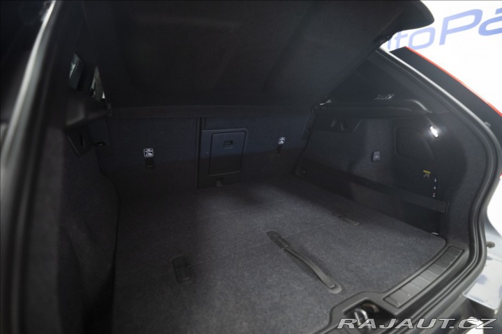 Volvo XC40 2,0 D4 AWD NAVI KAMERA TA 2018