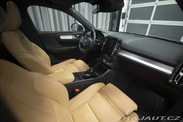 Volvo XC40 2,0 D4 AWD NAVI KAMERA TA 2018