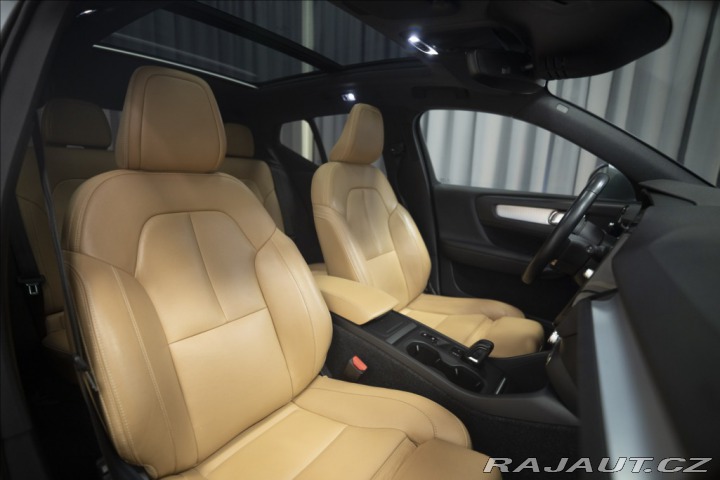 Volvo XC40 2,0 D4 AWD NAVI KAMERA TA 2018