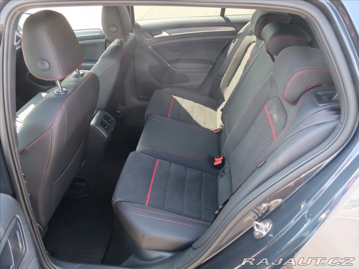 Volkswagen Golf 2,0 TSi GTi Performance Č 2019