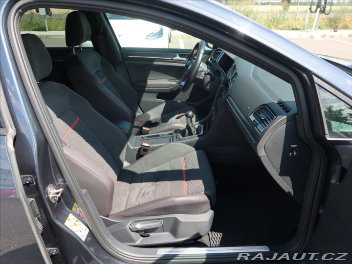 Volkswagen Golf 2,0 TSi GTi Performance Č 2019