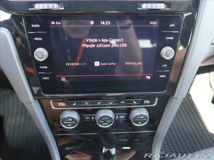 Volkswagen Golf 2,0 TSi GTi Performance Č 2019