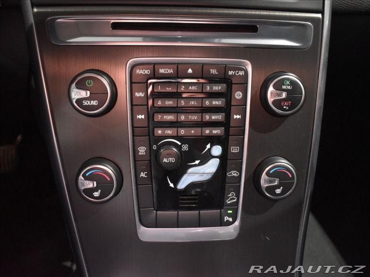 Volvo XC60 2,4 D4 SUMMUM 2014