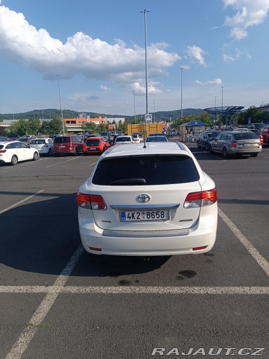 Toyota Avensis 2,0 D-4D, TOP stav, 117 1800