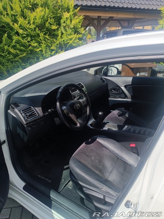 Toyota Avensis 2,0 D-4D, TOP stav, 117 1800