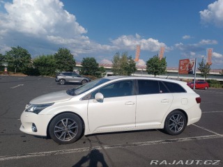 Toyota Avensis 2,0   D-4D, TOP stav, 117 1800
