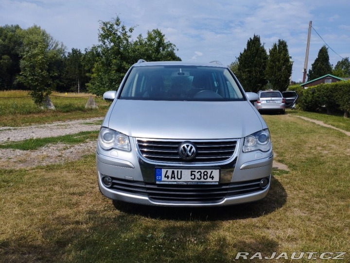 Volkswagen Touran 2,0 TDI 103 kW DSG face 1800
