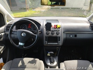Volkswagen Touran 2,0 TDI 103 kW DSG face 1800