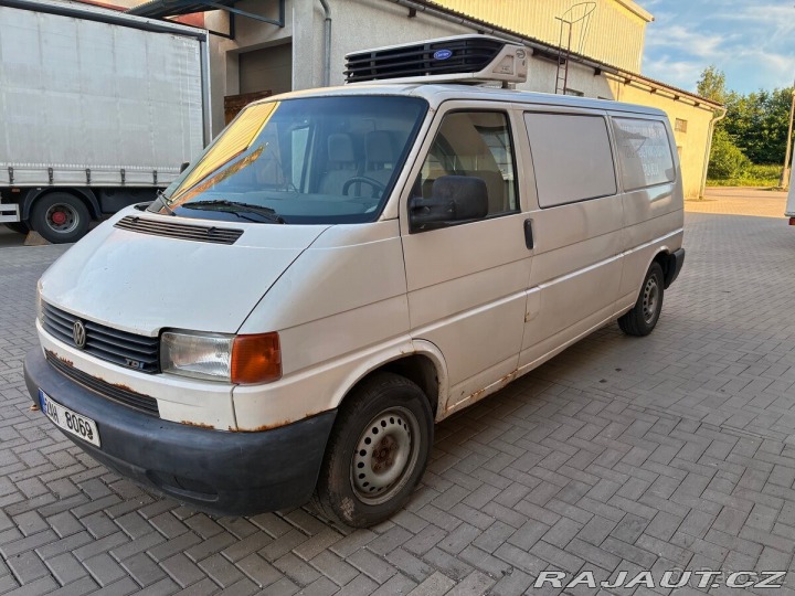 Volkswagen Transporter 2,5   TDI, MRAZAK 1800