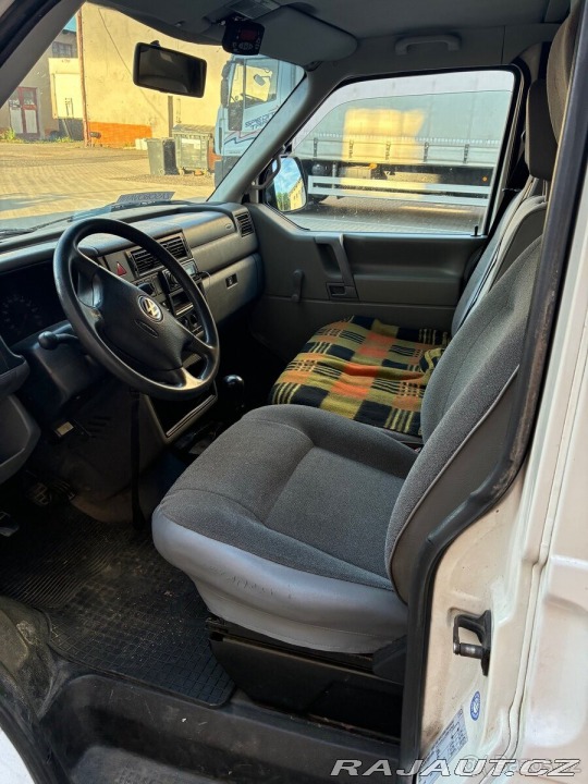 Volkswagen Transporter 2,5 TDI, MRAZAK 1800