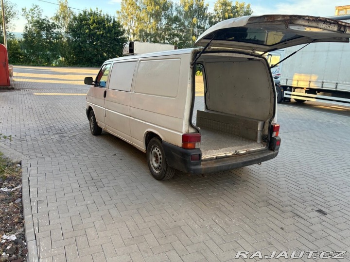 Volkswagen Transporter 2,5 TDI, MRAZAK 1800