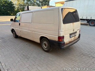 Volkswagen Transporter 2,5   TDI, MRAZAK 1800