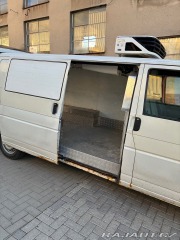 Volkswagen Transporter 2,5   TDI, MRAZAK 1800