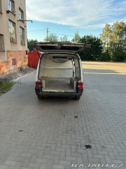 Volkswagen Transporter 2,5   TDI, MRAZAK 1800