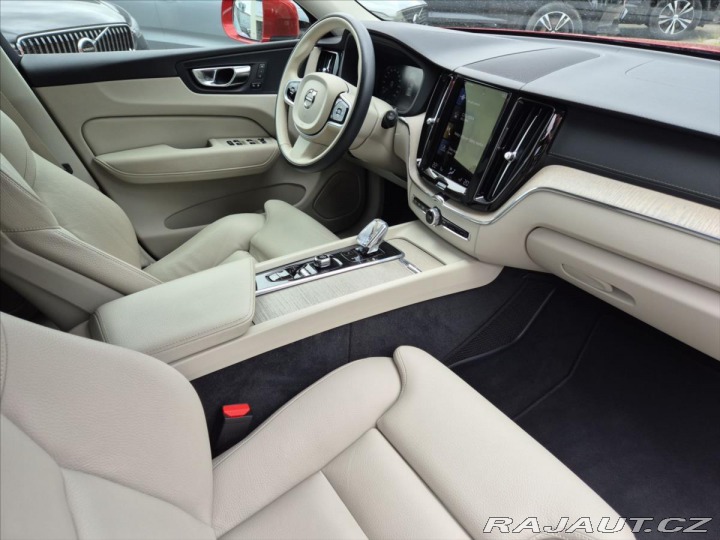 Volvo XC60 2,0 B5 AWD benzin Inscrip 2020