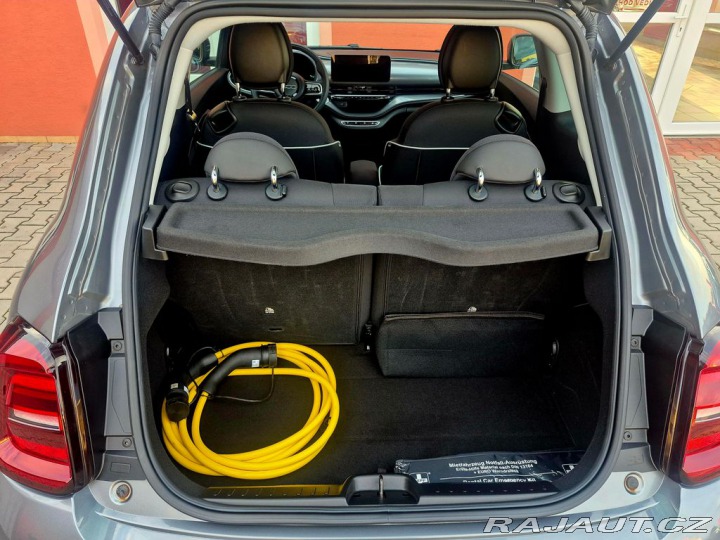 Fiat 500e 42 kWh, 87 kW (ODPOČET DP 2023