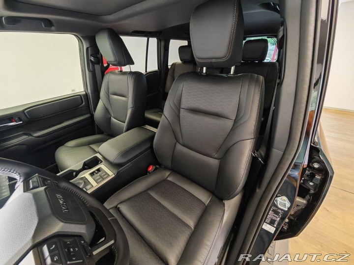 Toyota Land Cruiser 2.8L Diesel Executive 4x4 1800