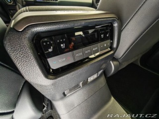 Toyota Land Cruiser 2.8L Diesel Executive 4x4 1800
