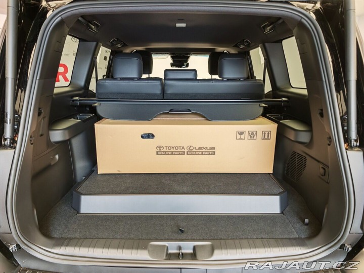 Toyota Land Cruiser 2.8L Diesel Executive 4x4 1800