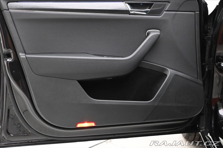 Škoda Superb 2,0 TDI 110kW DSG Style Z 2022