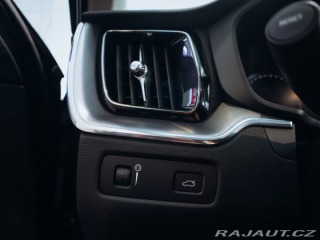 Volvo XC60 B4 AWD Momentum Pro 2021