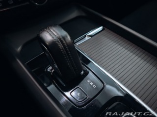 Volvo XC60 B4 AWD Momentum Pro 2021