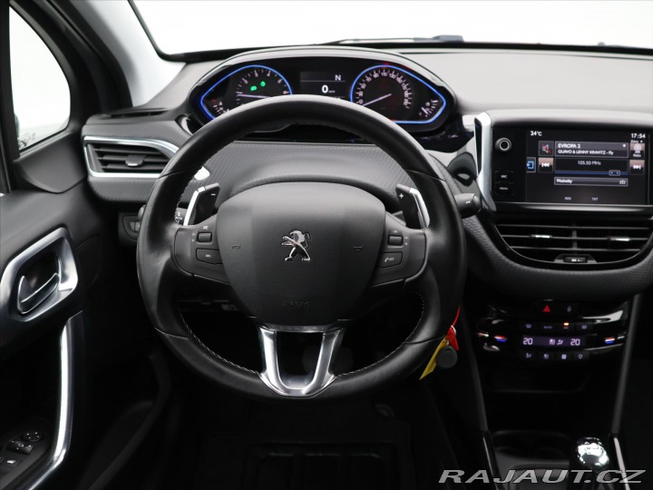 Peugeot 2008 1,2 VTi 60kW AT,Navi 2015