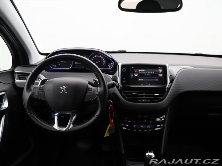 Peugeot 2008 1,2 VTi 60kW AT,Navi 2015