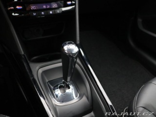 Peugeot 2008 1,2 VTi 60kW AT,Navi 2015
