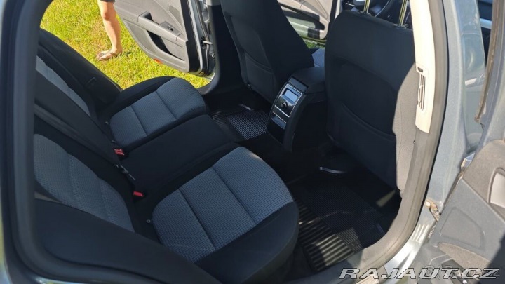 Škoda Superb 2,0 tdi 2012