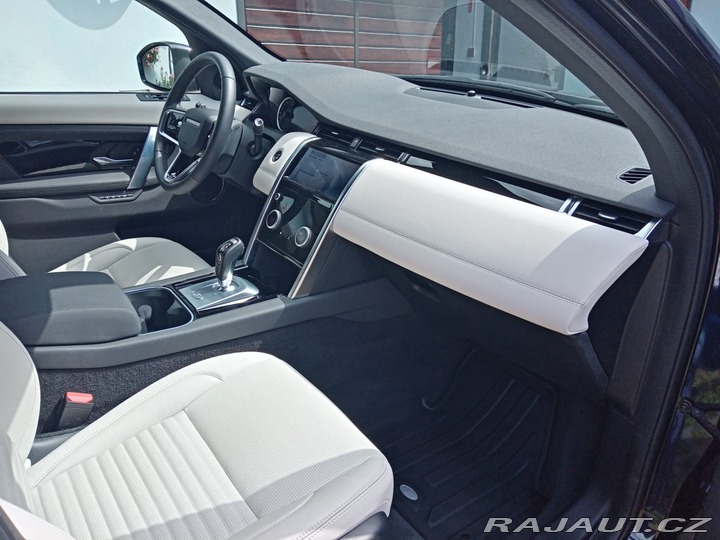 Land Rover Discovery Sport 2022
