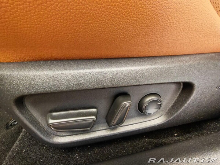 Toyota Camry 2.5 Hybrid Executive 2026