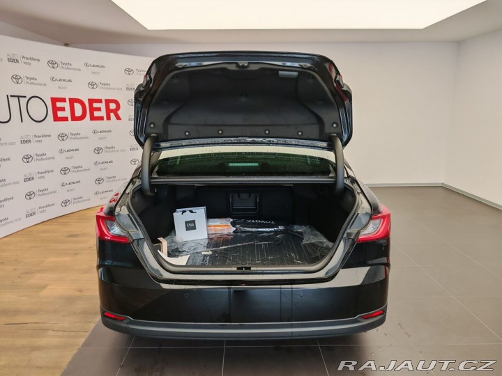Toyota Camry 2.5 Hybrid Executive 2026