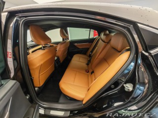Toyota Camry 2.5 Hybrid Executive 2026
