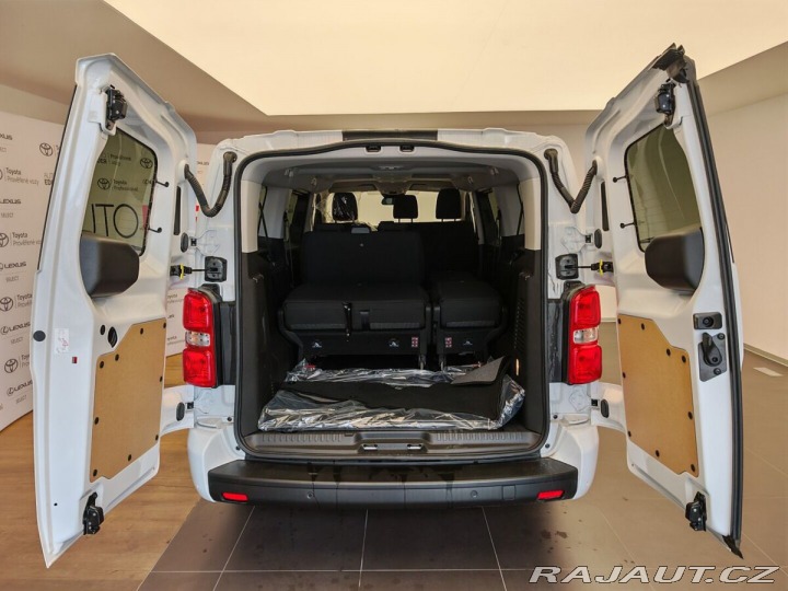 Toyota ProAce Verso 2.0L Diesel 9S Business L 1800