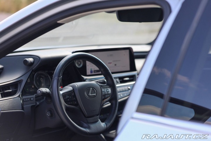 Lexus Ostatní modely ES 300h 300H 2,5 HEV BUSINESS EDI 2026