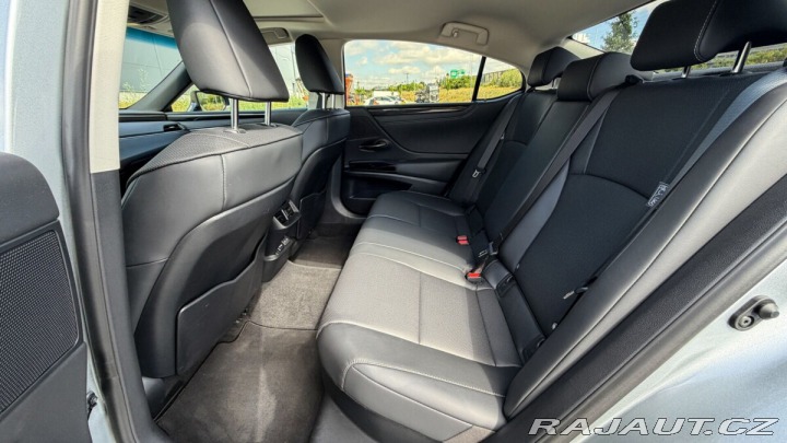 Lexus Ostatní modely ES 300h 300H 2,5 HEV BUSINESS EDI 2026