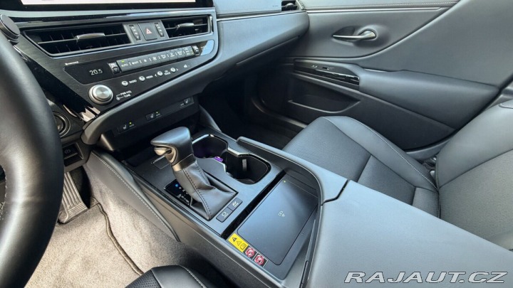 Lexus Ostatní modely ES 300h 300H 2,5 HEV BUSINESS EDI 2026
