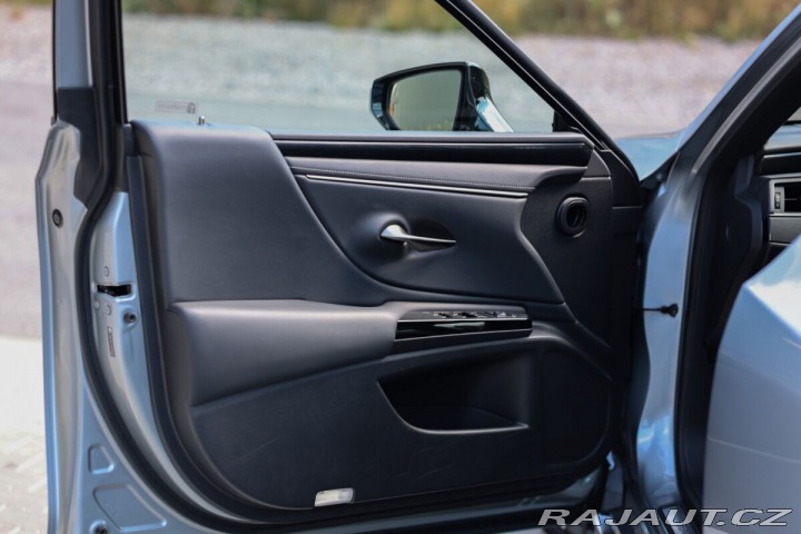 Lexus Ostatní modely ES 300h 300H 2,5 HEV BUSINESS EDI 2026