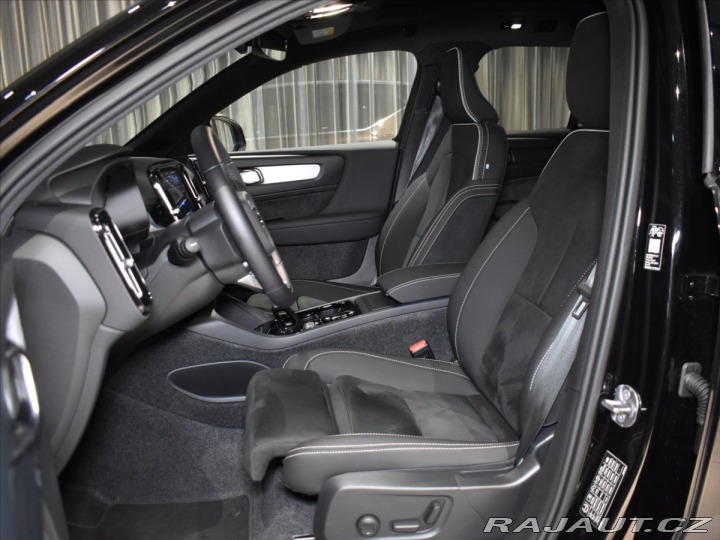 Volvo XC40 2,0 B4 Ultra Panorama,BLI 2025