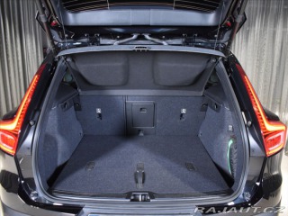 Volvo XC40 2,0 B4 Ultra Panorama,BLI 2025