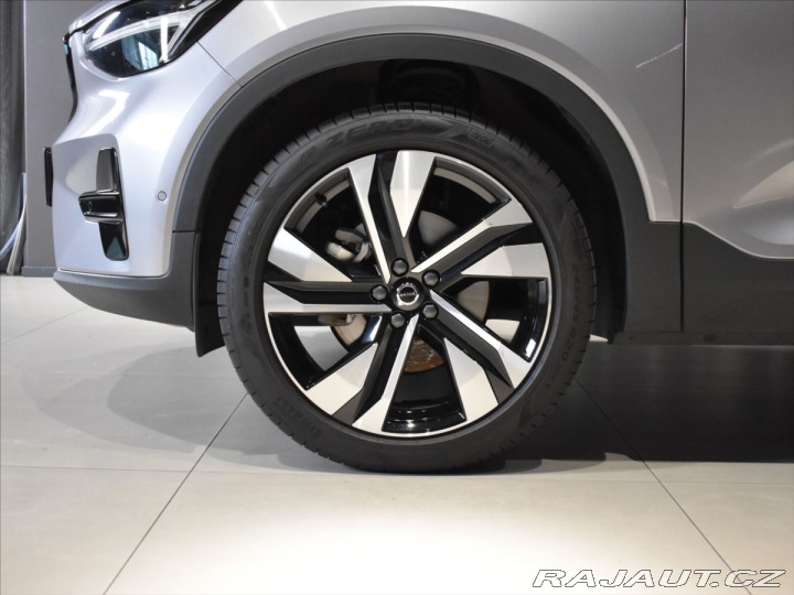 Volvo XC40 2,0 B4 Ultra Panorama,BLI 2025