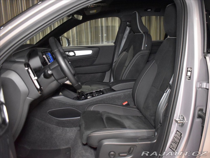Volvo XC40 2,0 B4 Ultra Panorama,BLI 2025