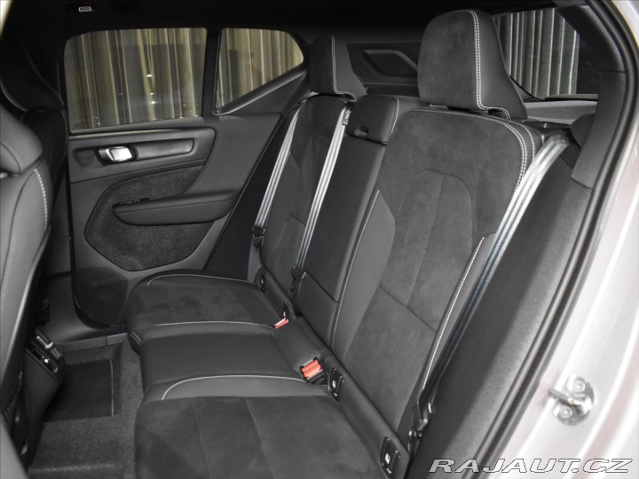 Volvo XC40 2,0 B4 Ultra Panorama,BLI 2025