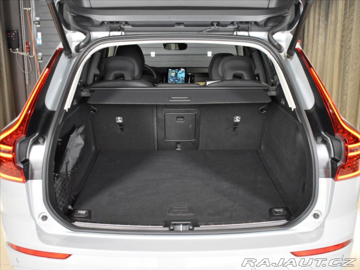 Volvo XC60 2,0 B5 AWD PLUS BLIS,Bezk 2025